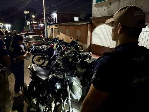 Prefeito veta projeto que proibia ‘rolezinhos’ de motos em Manaus